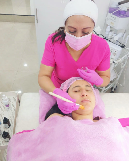 Tratamiento facial – limpieza facial hidratante