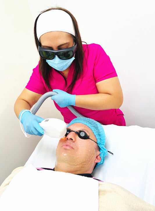 Tratamiento facial para rejuvenecimiento facial en pieles maduras de 5 sesiones, incluye limpieza facial